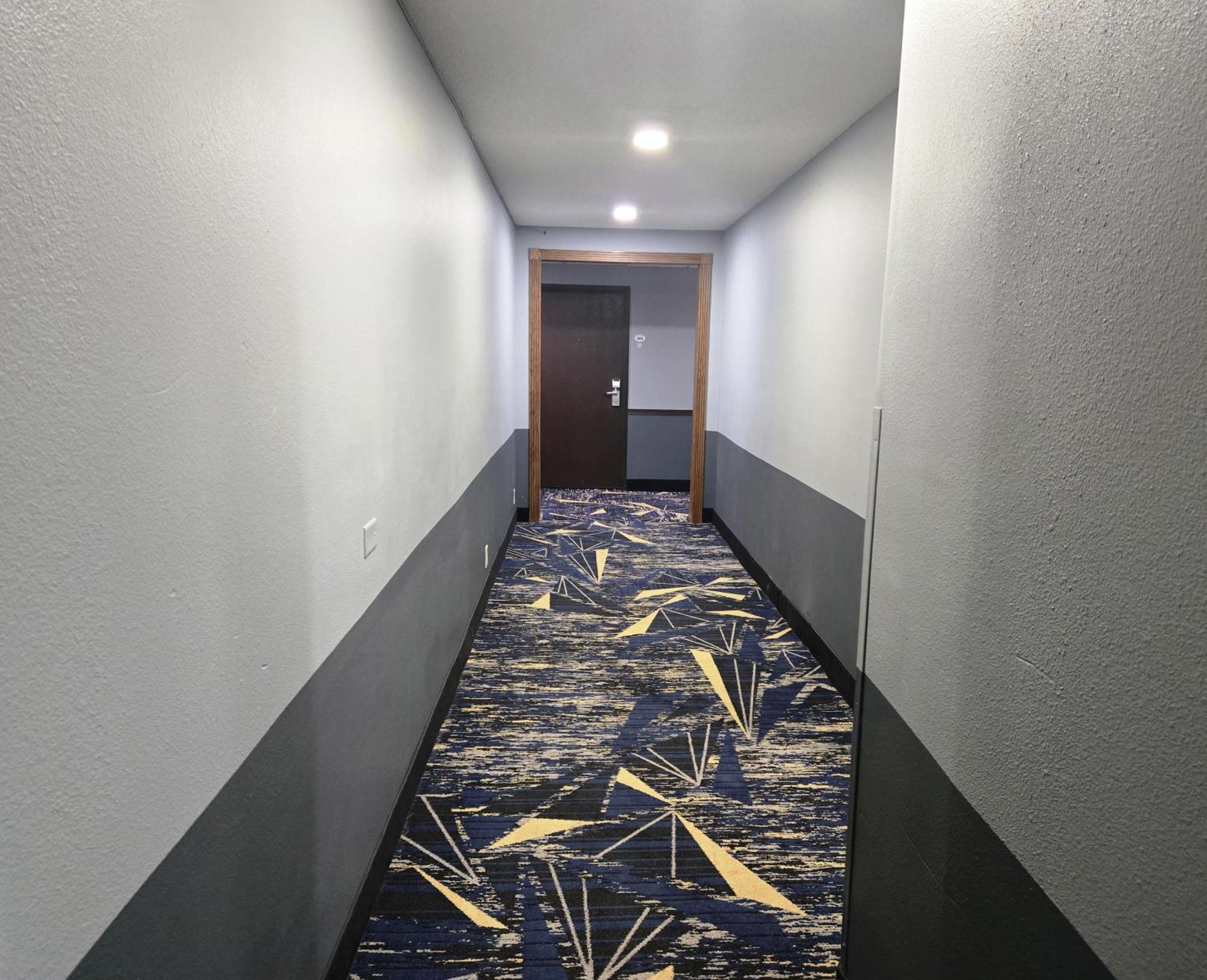 Townhouse Extended Stay Hotel Downtown Линкълн Екстериор снимка